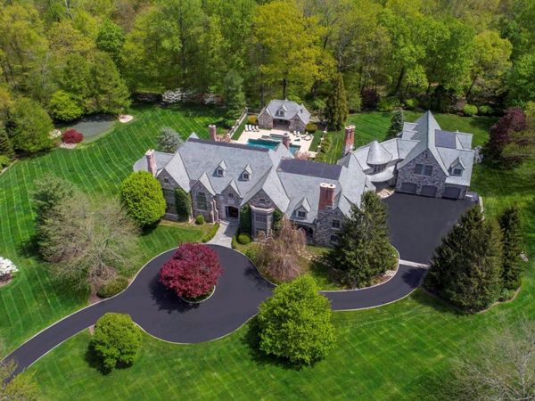 24 Penwood Road, Bedford Corners, NY 10549