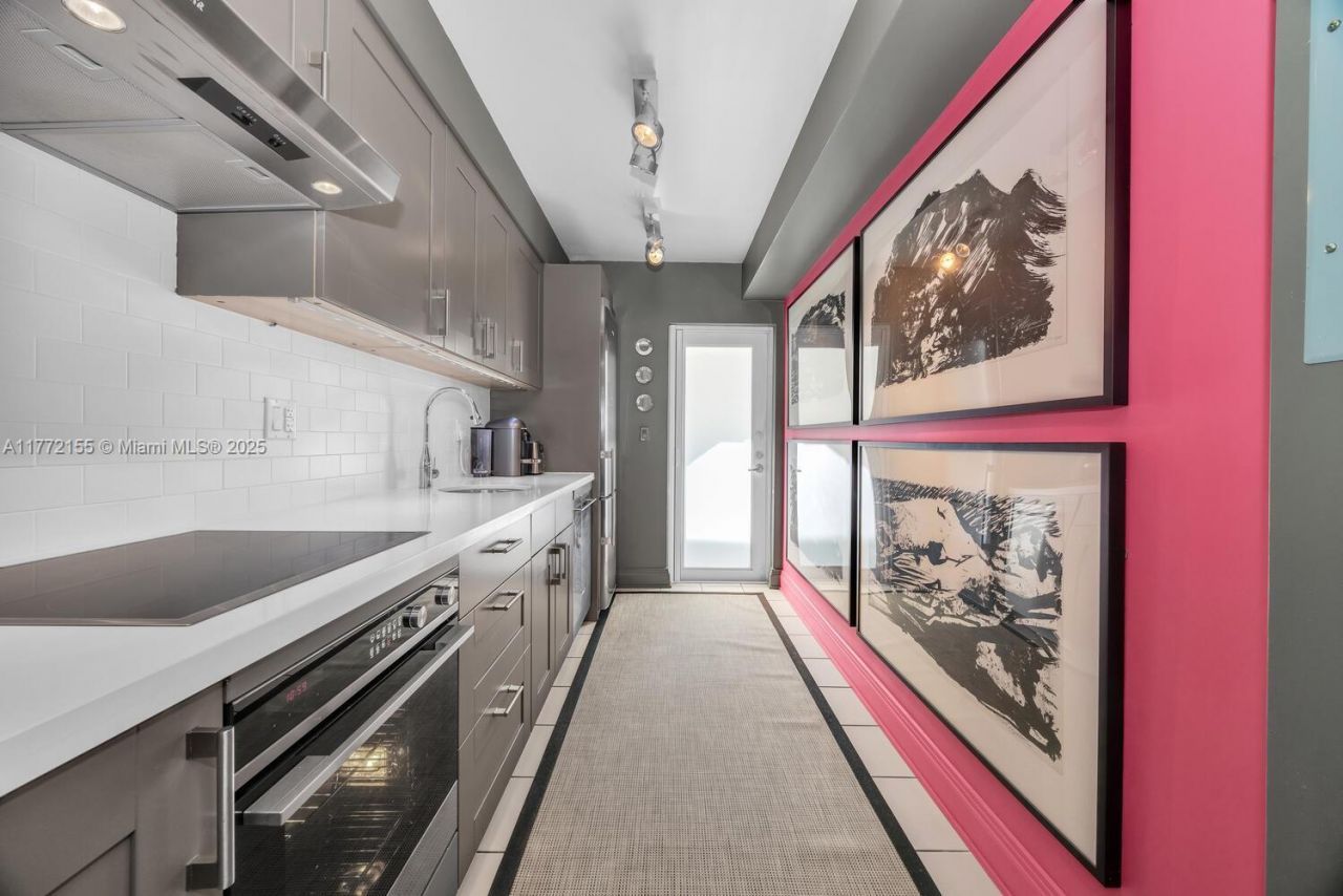 6911 Bay Dr, Unit 3, Miami Beach, FL 33141 Photo