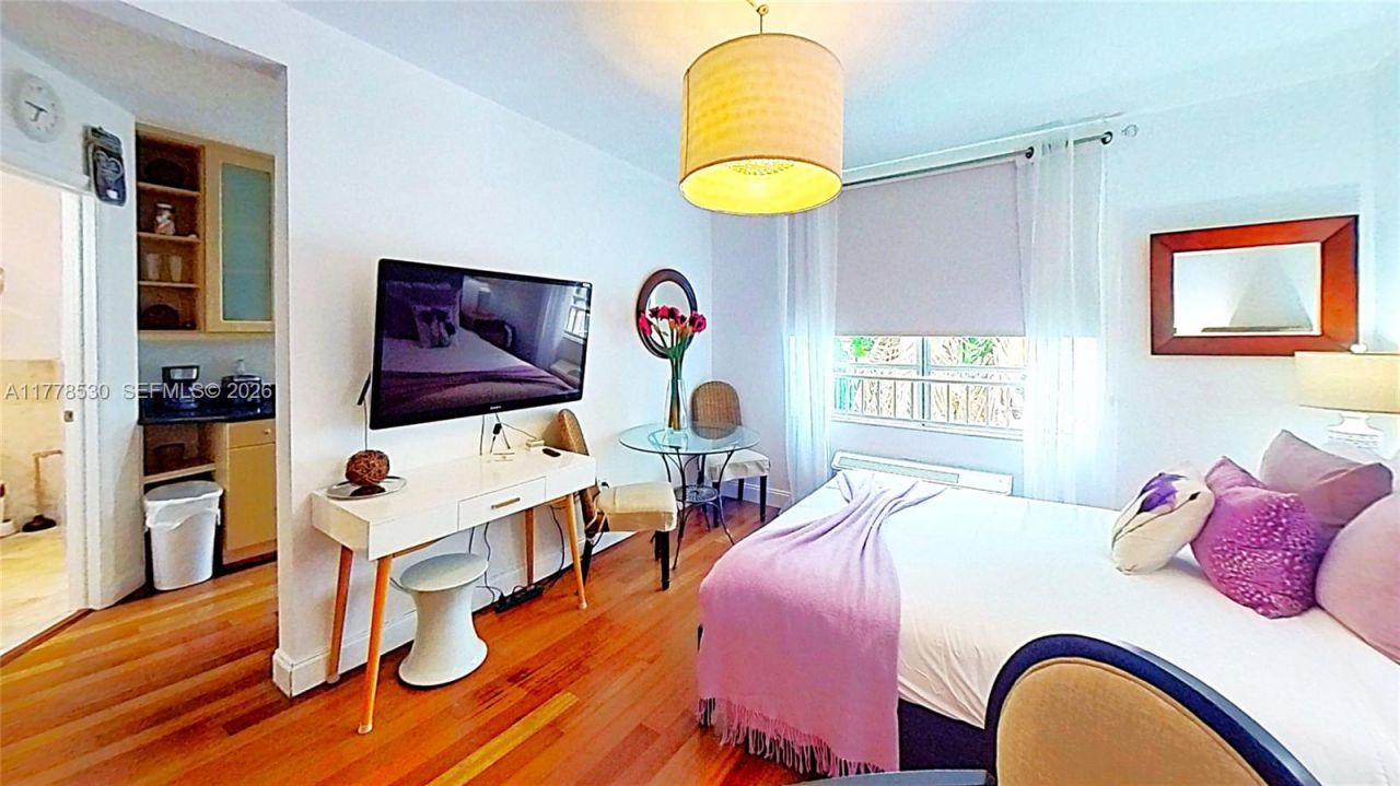 420 15th St, Unit 302, Miami Beach, FL 33139 Photo