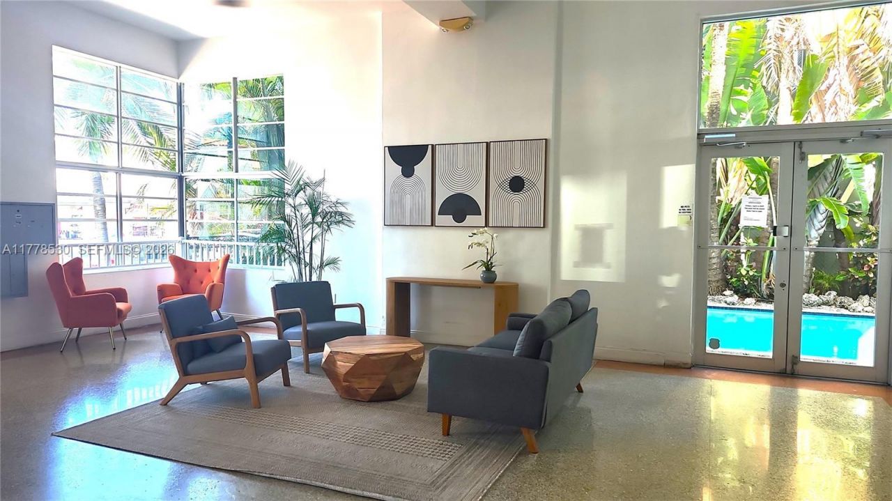 420 15th St, Unit 302, Miami Beach, FL 33139 Photo