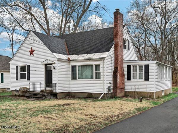 56 Willowbrook Avenue, South Bethlehem, NY 12161