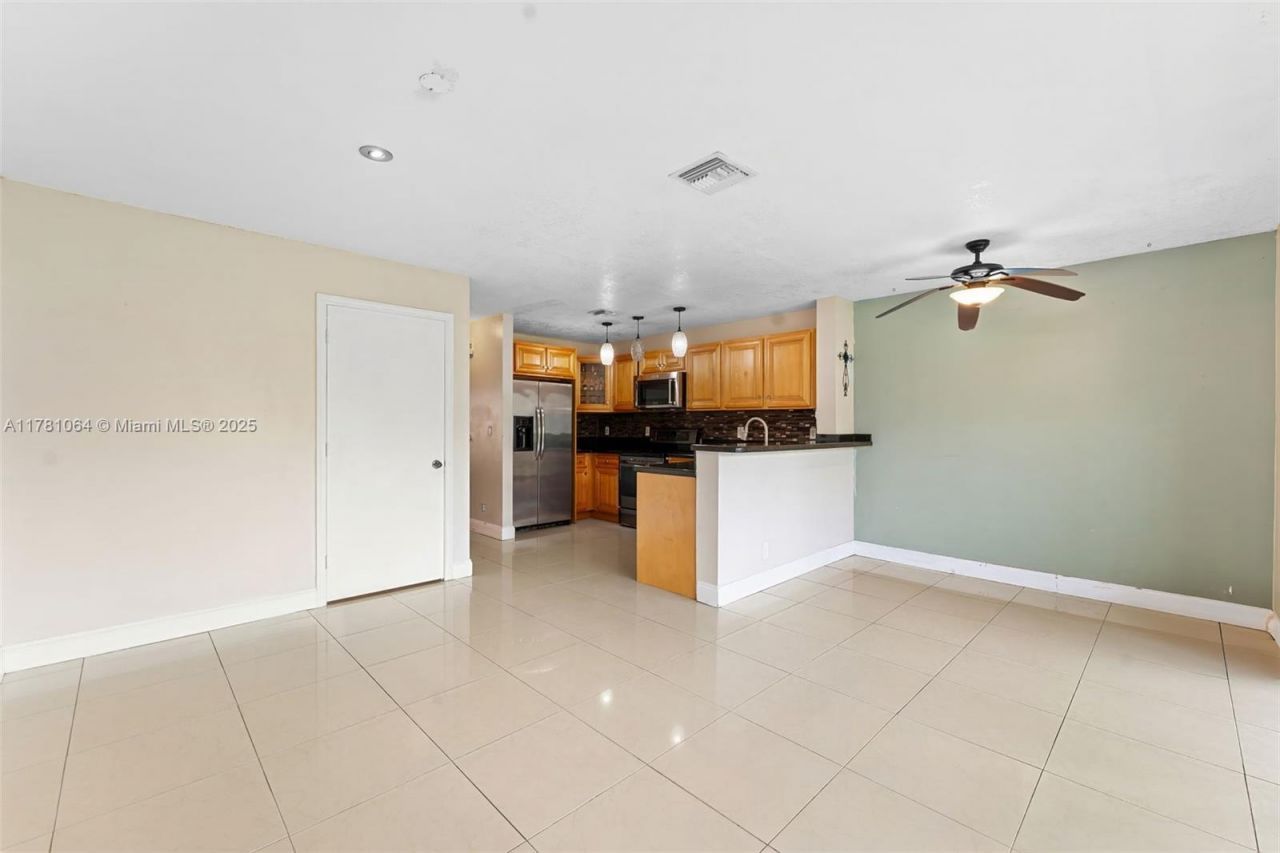 10140 Royal Palm Blvd, Coral Springs, FL 33065 Photo