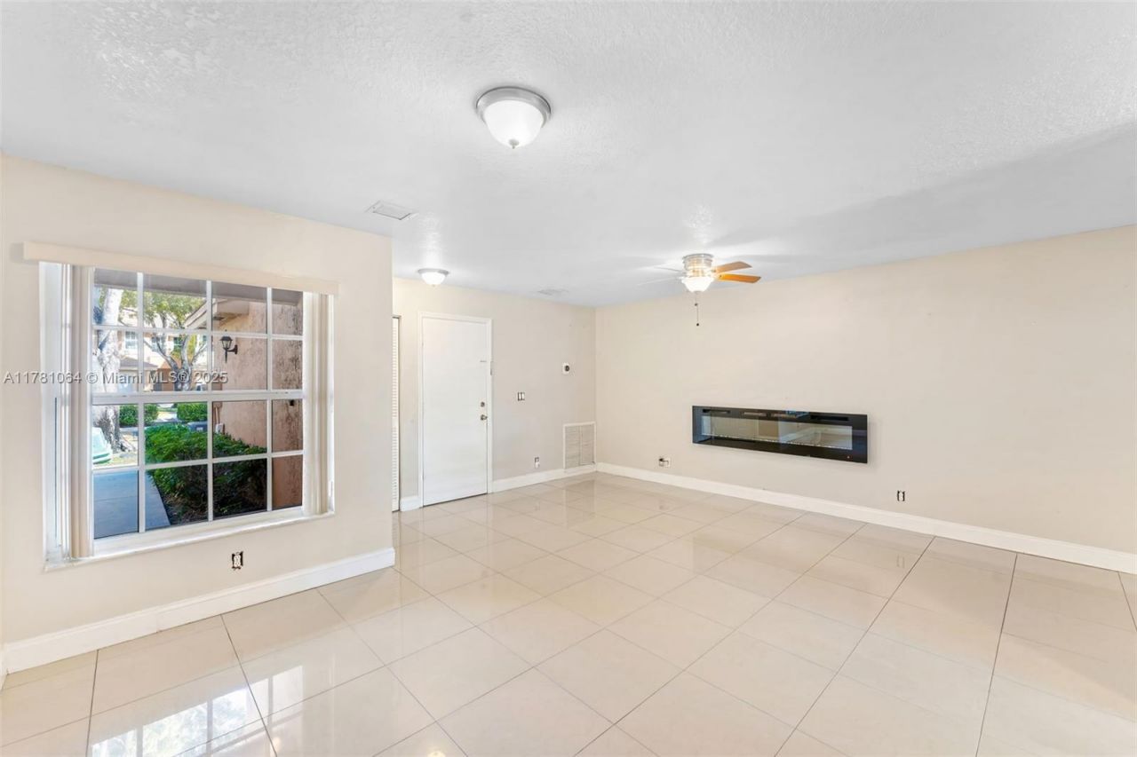 10140 Royal Palm Blvd, Coral Springs, FL 33065 Photo