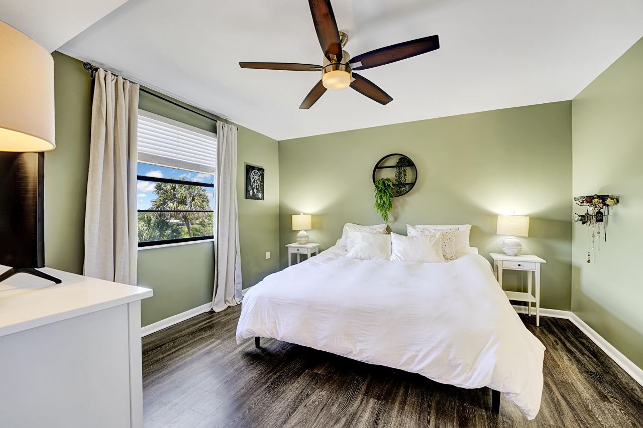 6097 Balboa Circle, Unit 406, Boca Raton, FL 33433 Photo