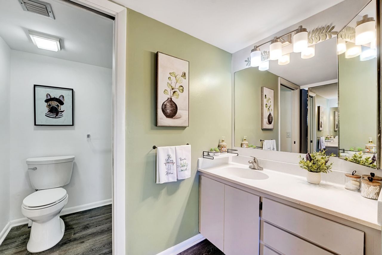 6097 Balboa Circle, Unit 406, Boca Raton, FL 33433 Photo