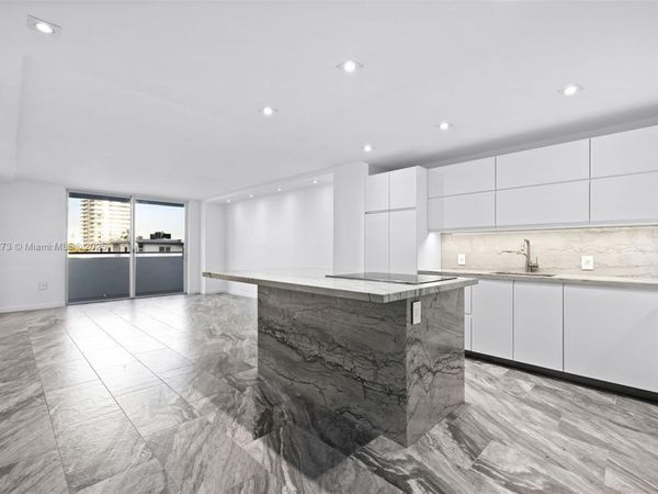 1658 Bay Rd, Unit 504, Miami Beach, FL 33139