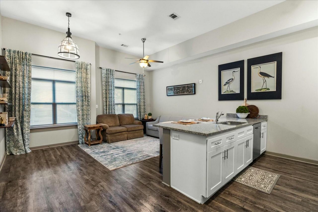 782 Riverfront Parkway, Chattanooga, TN 37402 Main Photo