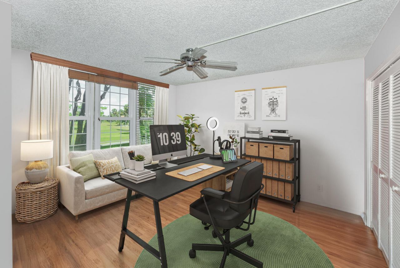 3960 Oaks Clubhouse Drive, Unit 209, Pompano Beach, FL 33069 Photo