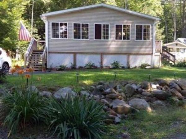 8 S 40th Road, Hadley, NY 12835