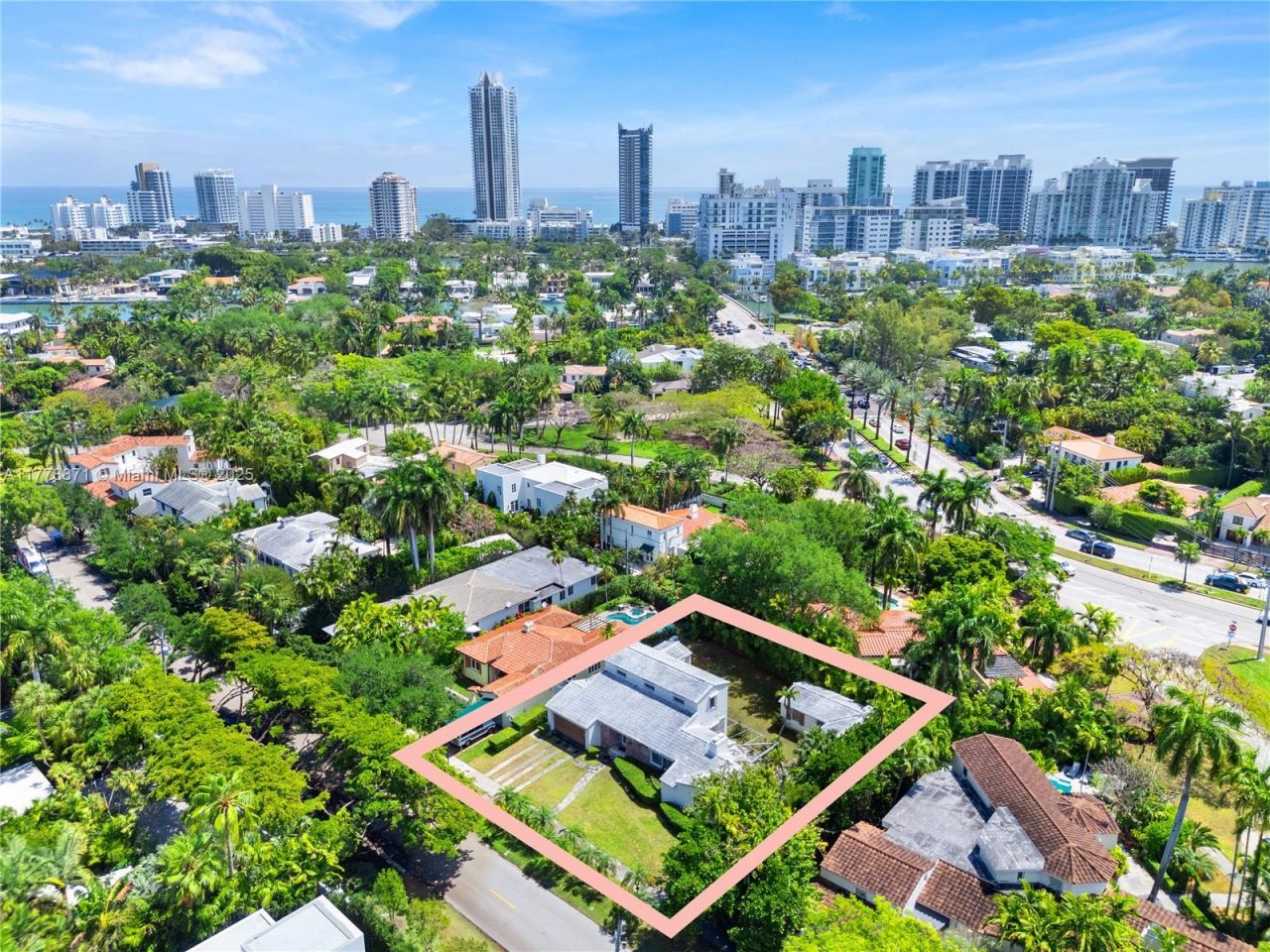 6371 N Bay Rd, Miami Beach, FL 33141 Photo