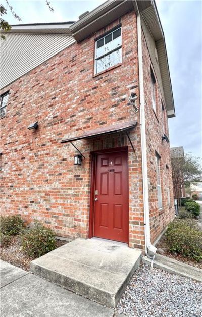 900 DEAN LEE Drive, Baton Rouge, LA 70820