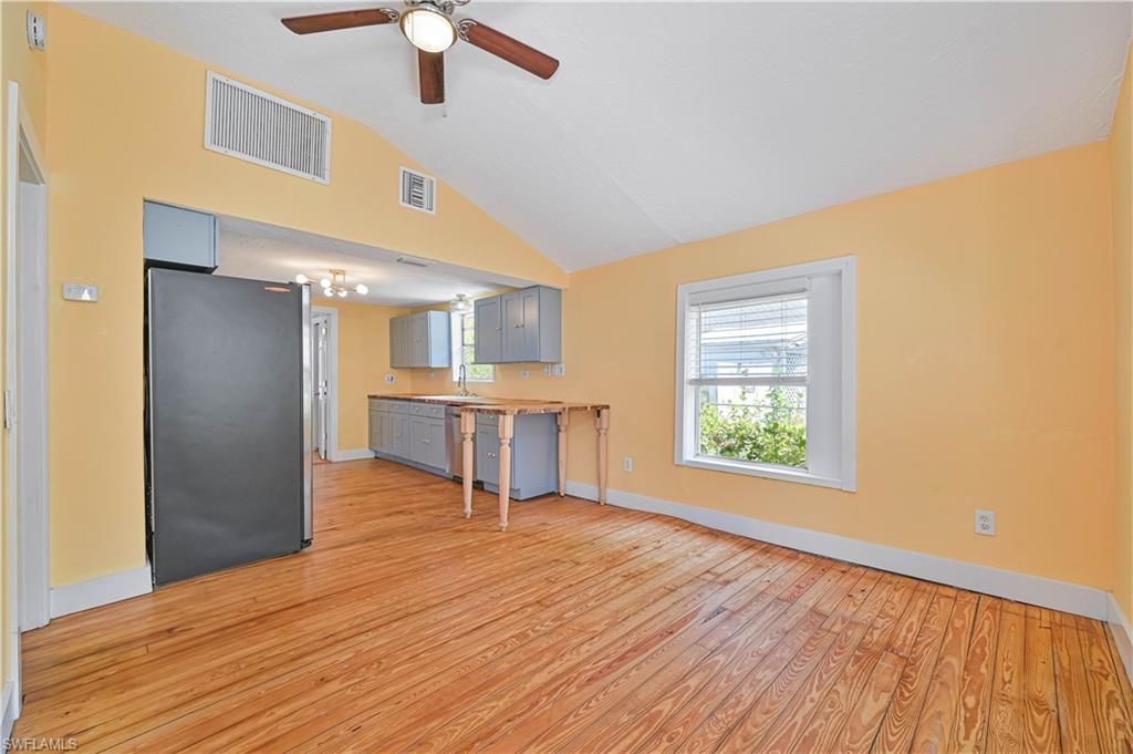 219 Granada Blvd, Fort Myers, FL 33905 Photo