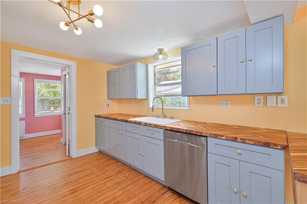 219 Granada Blvd, Fort Myers, FL 33905 Photo