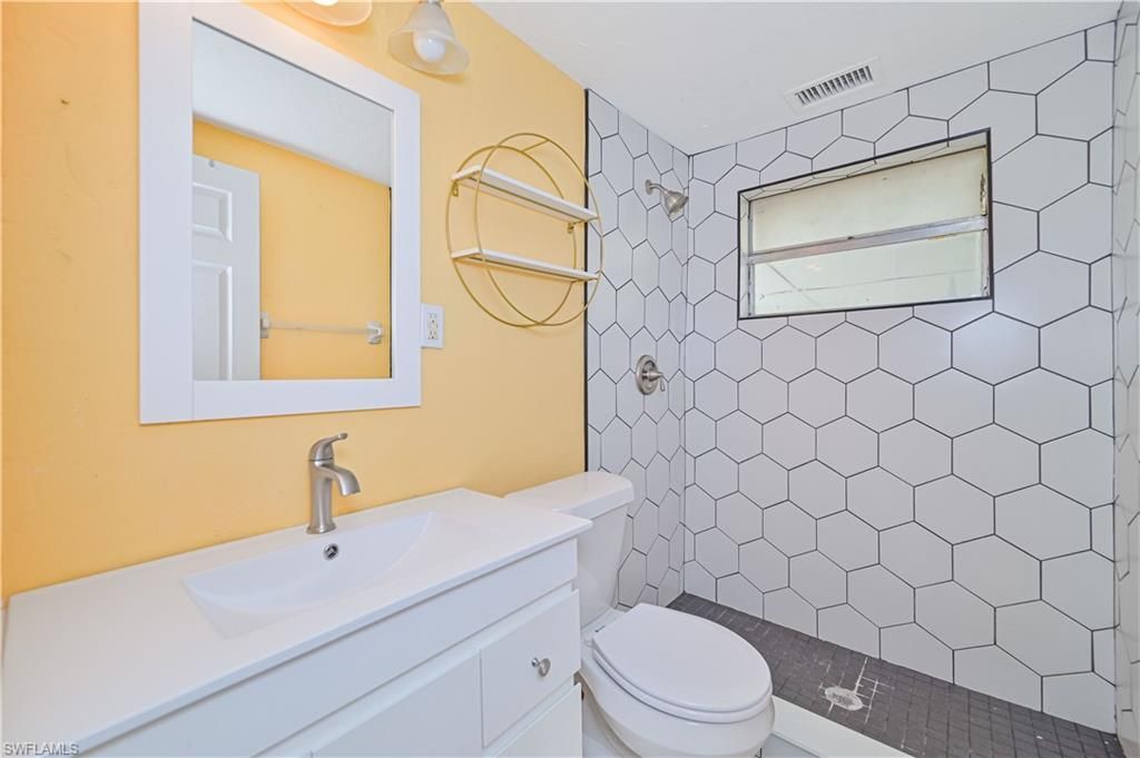 219 Granada Blvd, Fort Myers, FL 33905 Photo