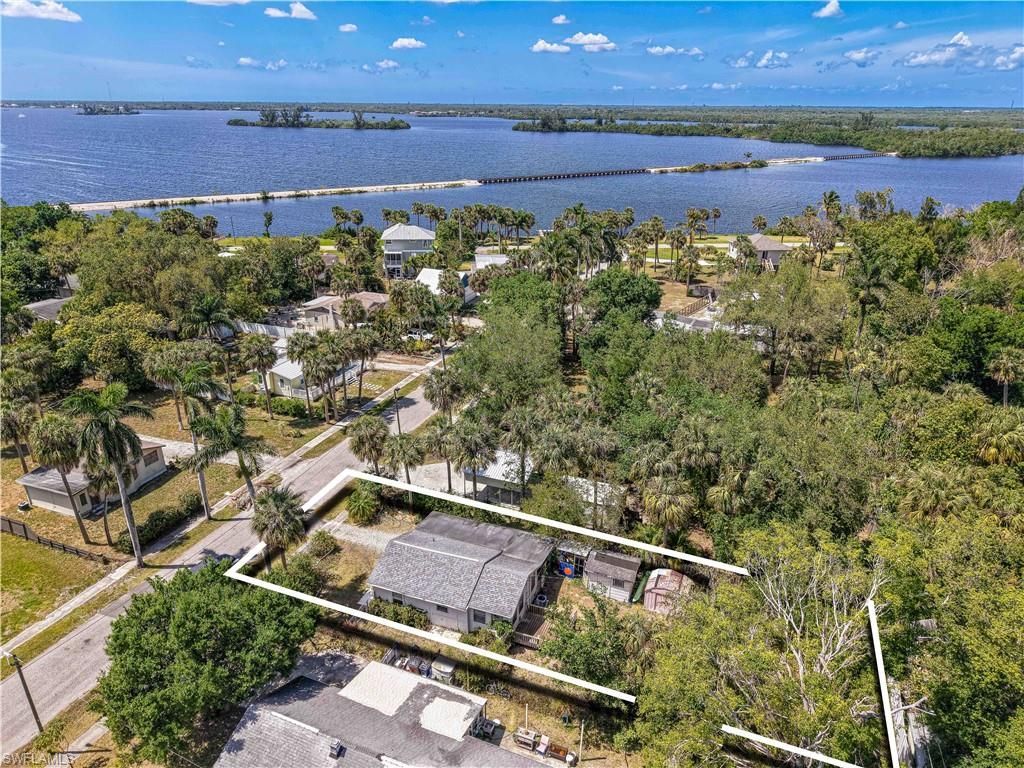219 Granada Blvd, Fort Myers, FL 33905 Photo