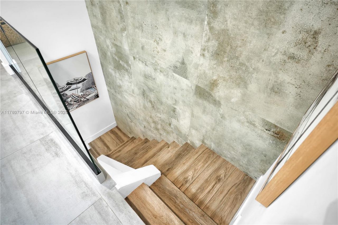 311 Poinciana Dr, Unit 801, Sunny Isles Beach, FL 33160 Photo