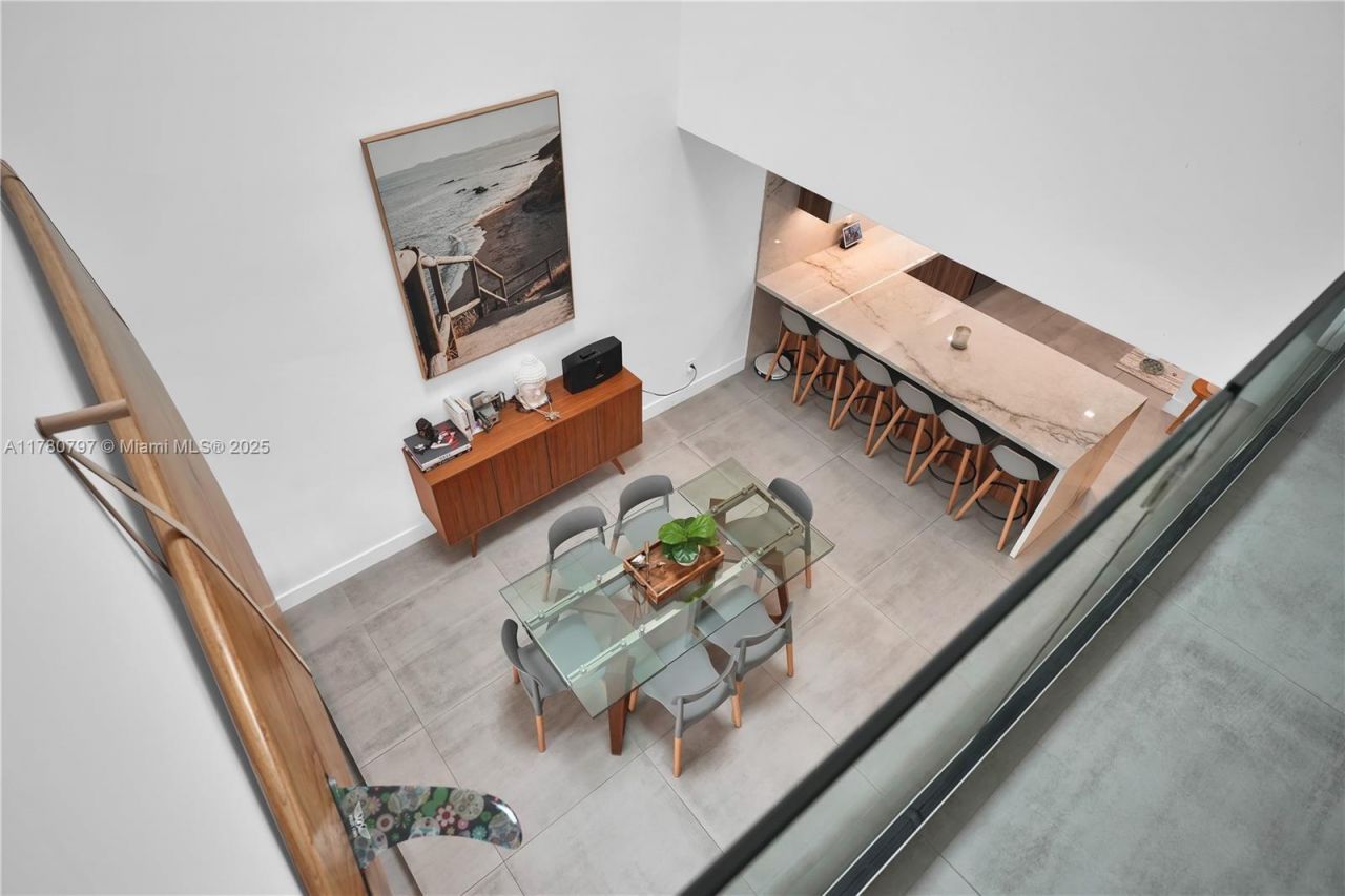 311 Poinciana Dr, Unit 801, Sunny Isles Beach, FL 33160 Photo