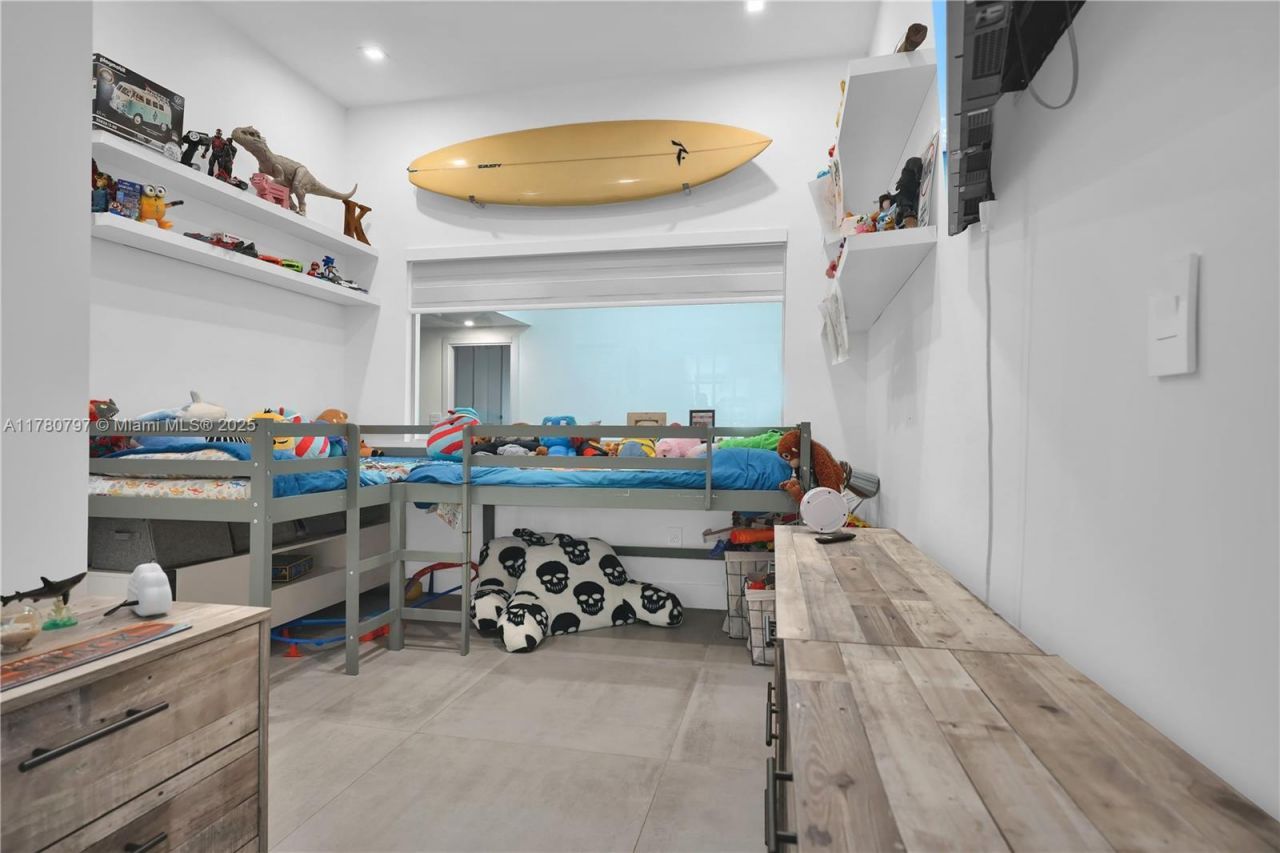 311 Poinciana Dr, Unit 801, Sunny Isles Beach, FL 33160 Photo