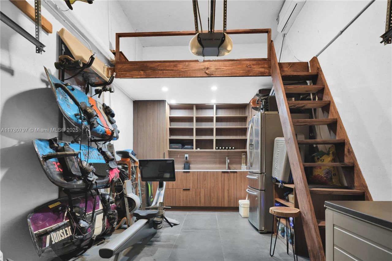 311 Poinciana Dr, Unit 801, Sunny Isles Beach, FL 33160 Photo