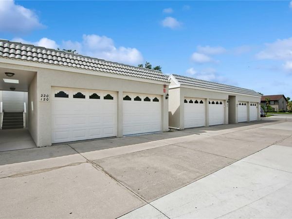 930 CAPRI ISLES BOULEVARD, Unit 120, VENICE, FL 34292