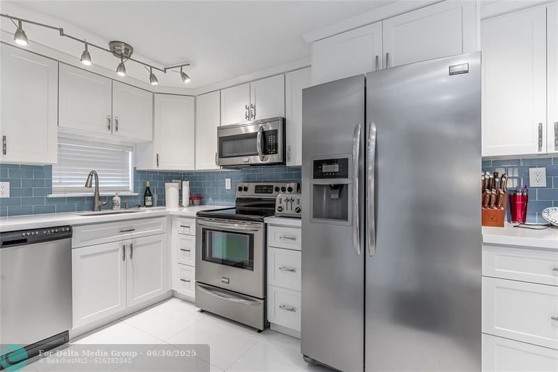 811 S Hollybrook Drive, Unit 301, Pembroke Pines, FL 33025 Photo