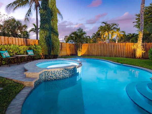 1924 NE 18th Street, Fort Lauderdale, FL 33305