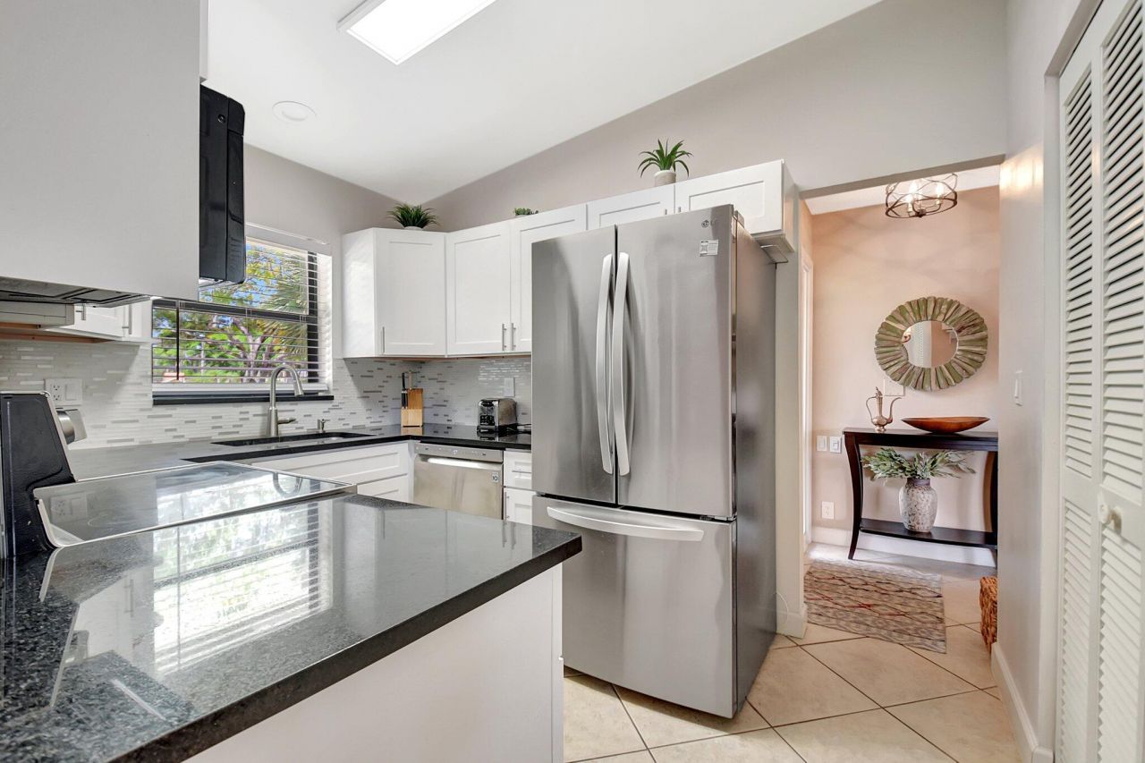 312 Meadows Drive, Boynton Beach, FL 33436 Photo