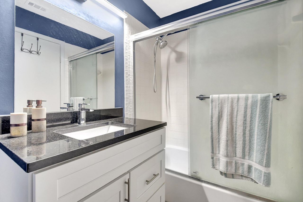 312 Meadows Drive, Boynton Beach, FL 33436 Photo