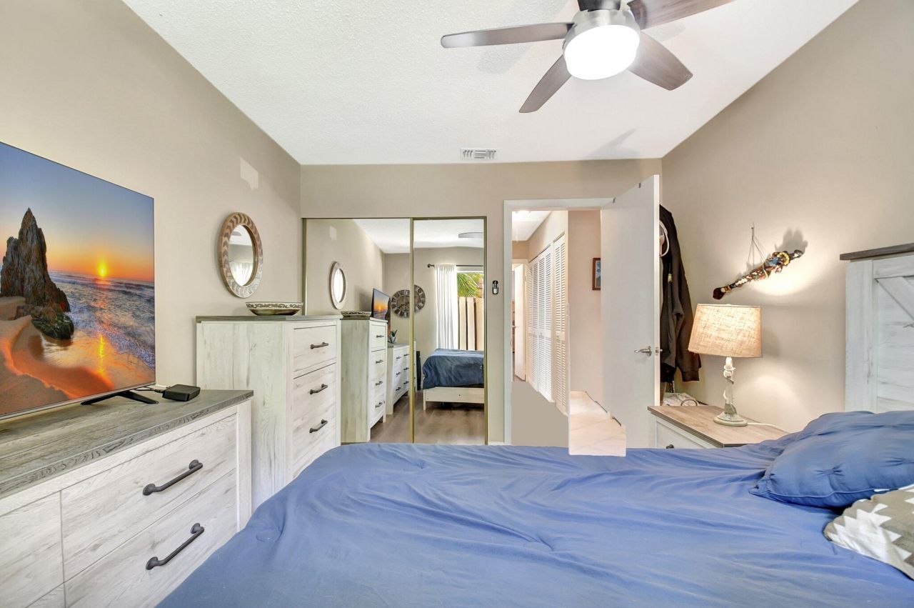 312 Meadows Drive, Boynton Beach, FL 33436 Photo