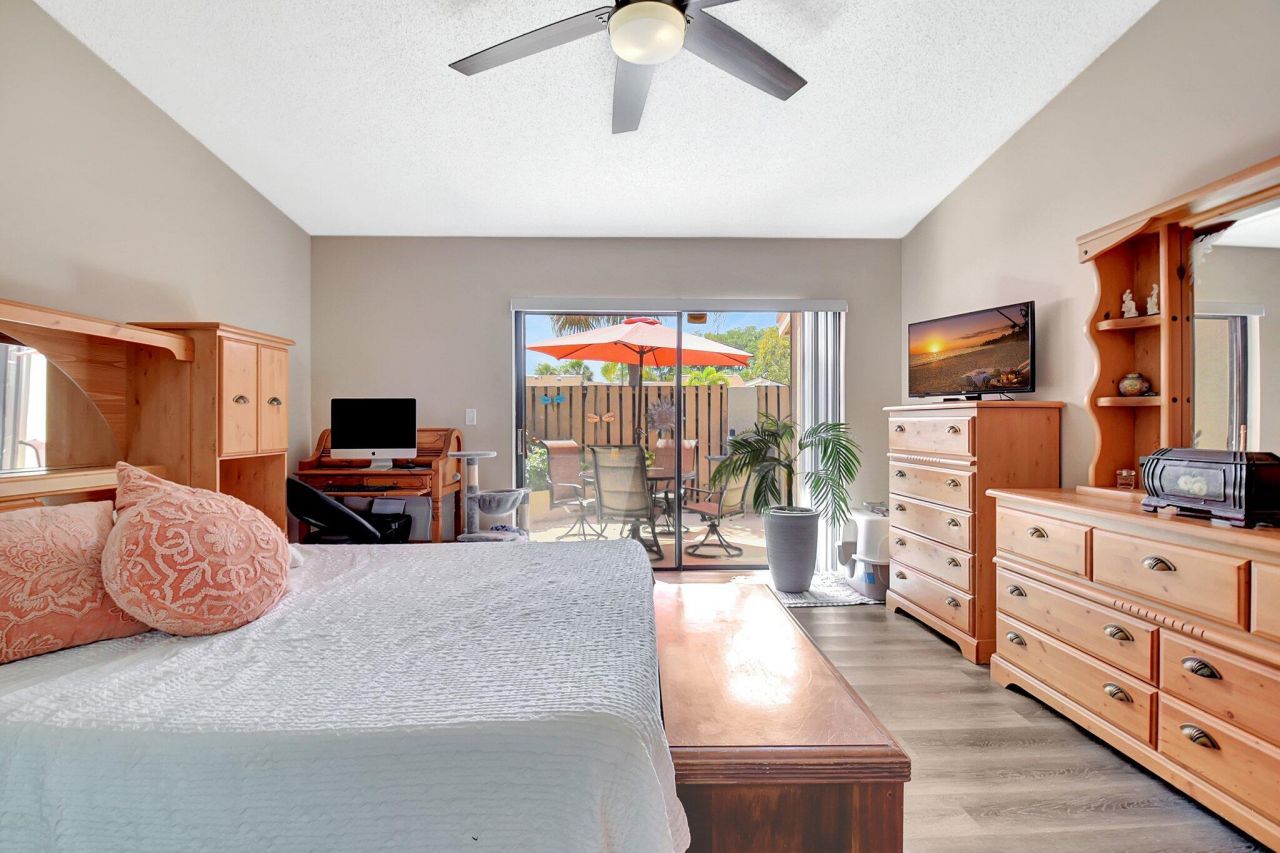 312 Meadows Drive, Boynton Beach, FL 33436 Photo