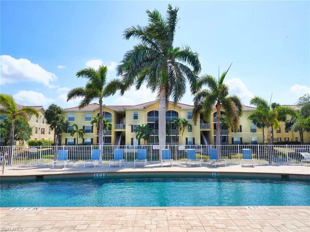 4105 Residence Dr, Unit 720, Fort Myers, FL 33901 Photo