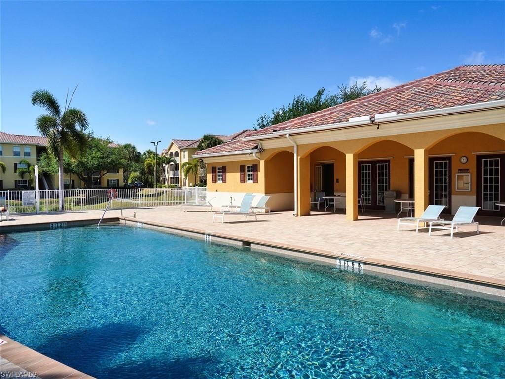 4105 Residence Dr, Unit 720, Fort Myers, FL 33901 Photo