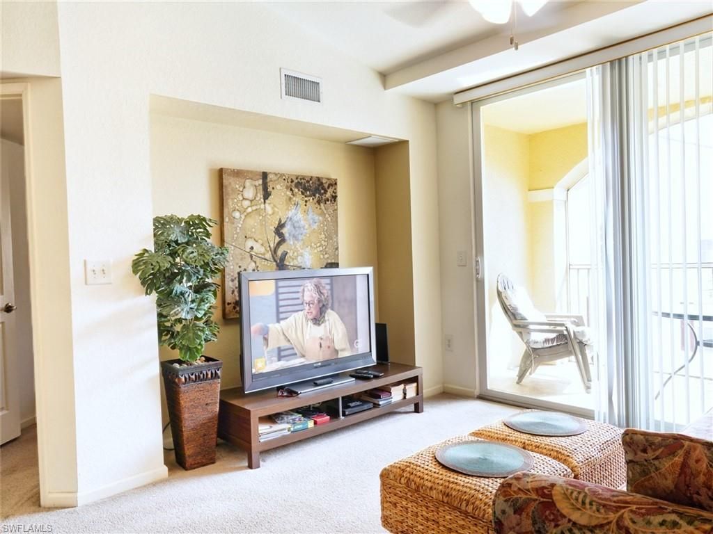 4105 Residence Dr, Unit 720, Fort Myers, FL 33901 Photo