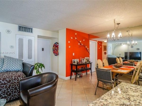 17011 N Bay Rd, Unit 701, Sunny Isles Beach, FL 33160