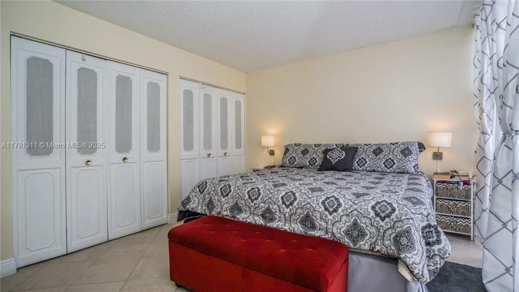 17011 N Bay Rd, Unit 701, Sunny Isles Beach, FL 33160 Photo