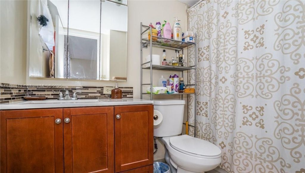 17011 N Bay Rd, Unit 701, Sunny Isles Beach, FL 33160 Photo