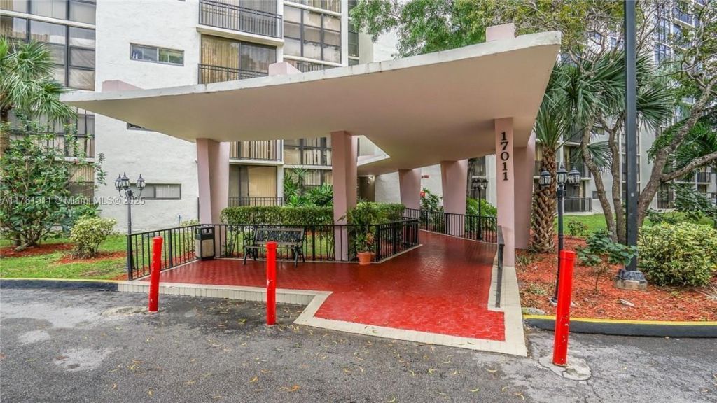 17011 N Bay Rd, Unit 701, Sunny Isles Beach, FL 33160 Photo