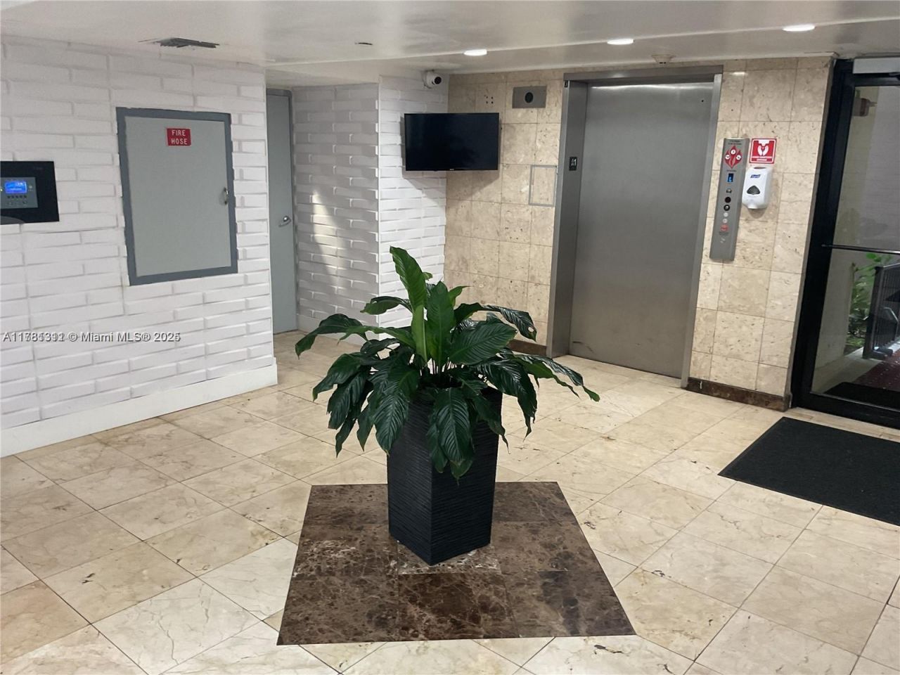 17011 N Bay Rd, Unit 701, Sunny Isles Beach, FL 33160 Photo