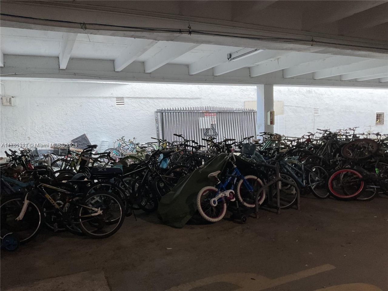 17011 N Bay Rd, Unit 701, Sunny Isles Beach, FL 33160 Photo