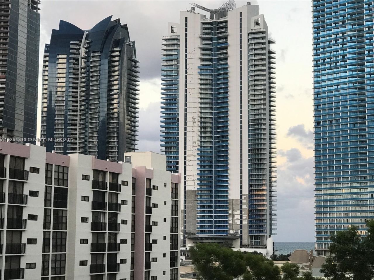 17011 N Bay Rd, Unit 701, Sunny Isles Beach, FL 33160 Photo