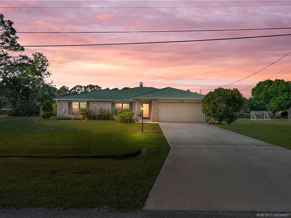 5940 NW Brenda Circle, Port St Lucie, FL 34986