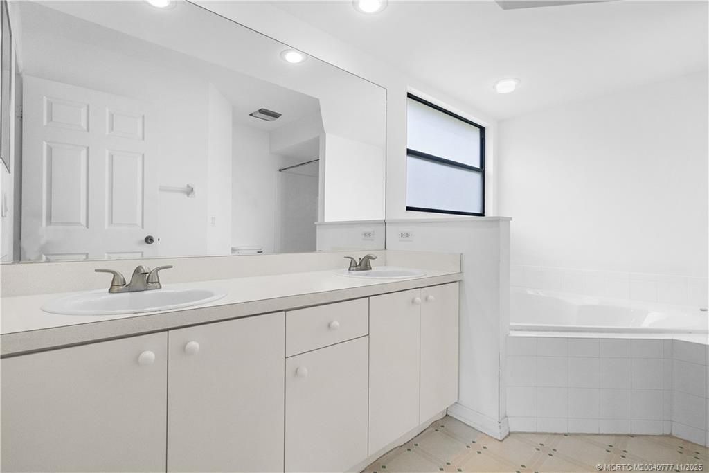 5940 NW Brenda Circle, Port Saint Lucie, FL 34986 Photo