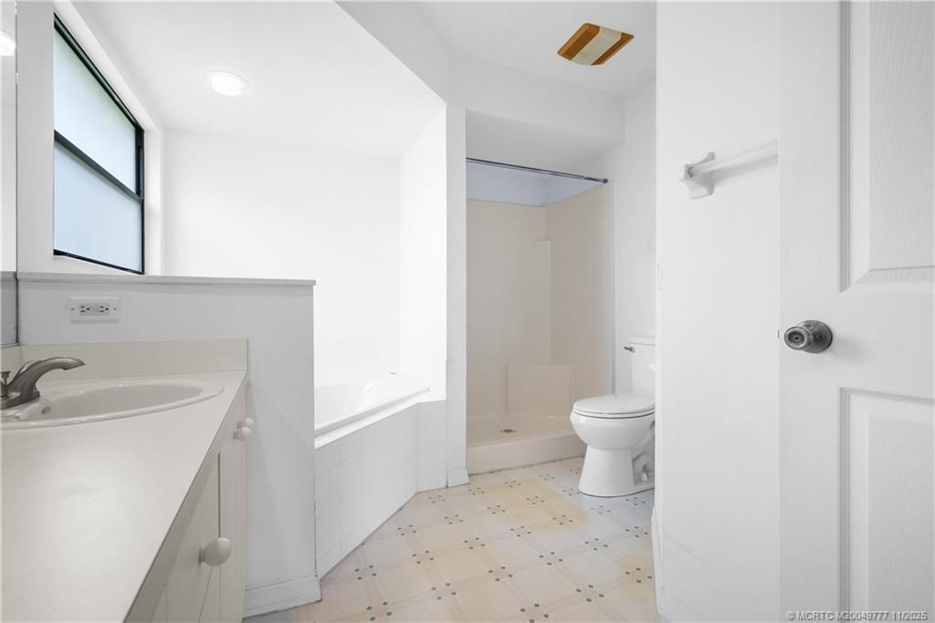 5940 NW Brenda Circle, Port Saint Lucie, FL 34986 Photo