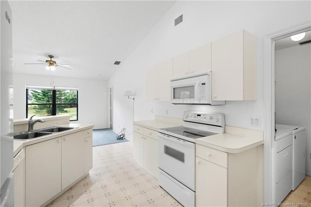 5940 NW Brenda Circle, Port Saint Lucie, FL 34986 Photo