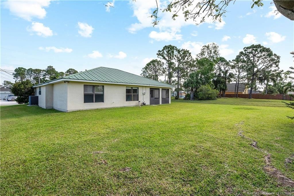 5940 NW Brenda Circle, Port Saint Lucie, FL 34986 Photo