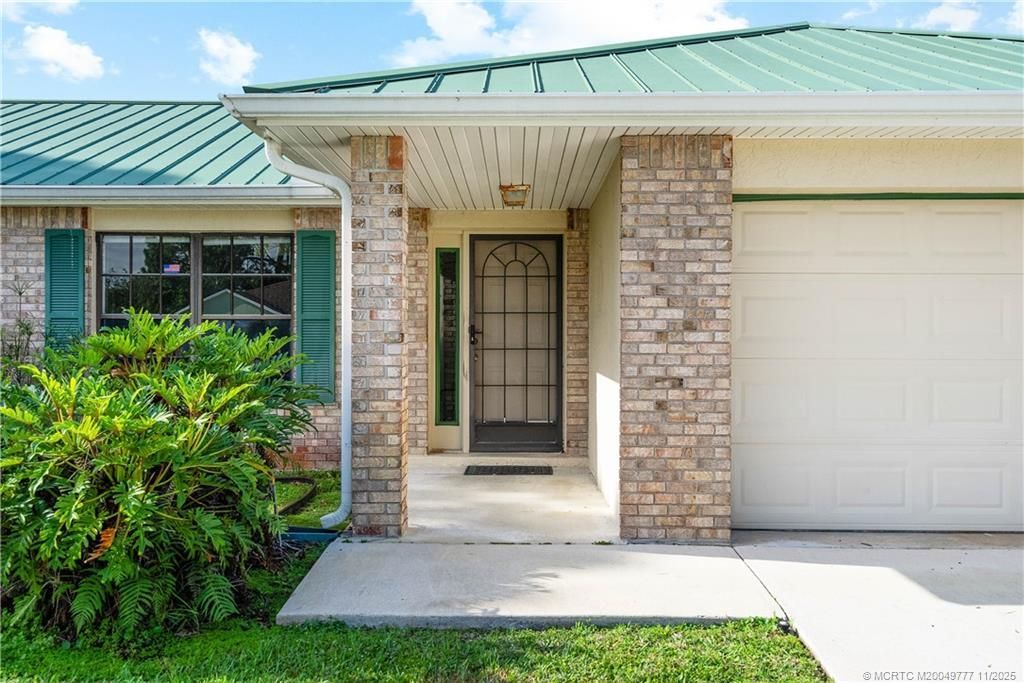 5940 NW Brenda Circle, Port Saint Lucie, FL 34986 Photo