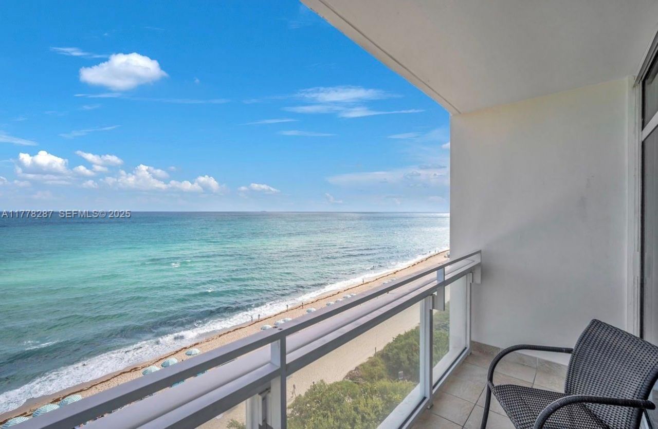 6801 Collins Ave, Unit 717, Miami Beach, FL 33141 Photo