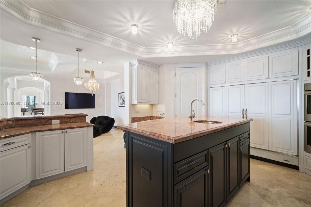 3300 NE 171st St, North Miami Beach, FL 33160 Photo