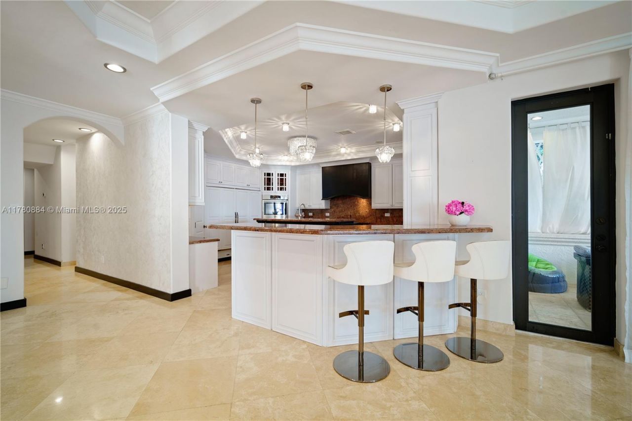 3300 NE 171st St, North Miami Beach, FL 33160 Photo