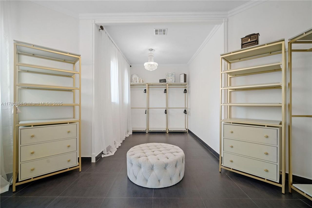 3300 NE 171st St, North Miami Beach, FL 33160 Photo